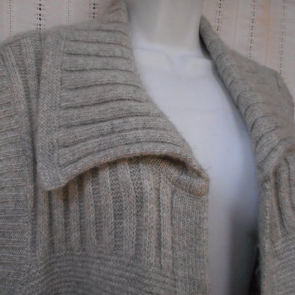 Cardigan Sweater Vest - Picture 1 of 8